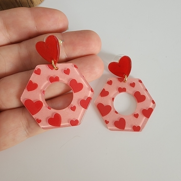 NEW Valentines Heart Pink Red Resin Earring - Picture 8 of 8